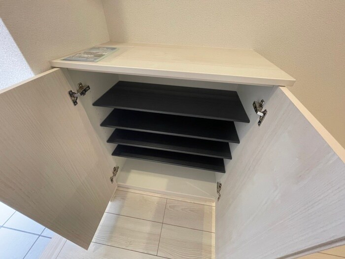 物件内観写真17　(靴箱)