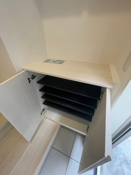 物件内観写真17　(靴箱)