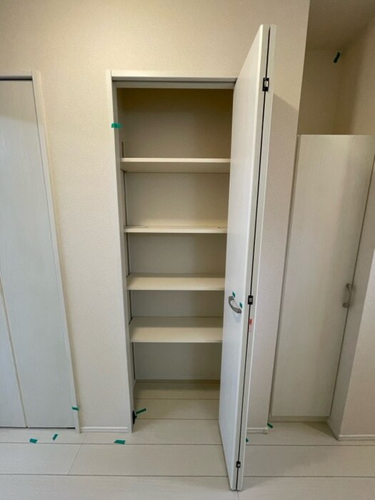 物件内観写真10　(収納)