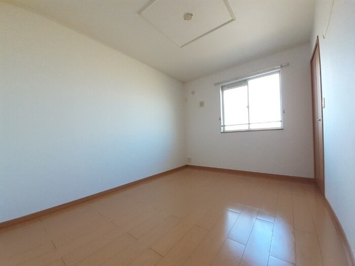 物件内観写真2　(居室)