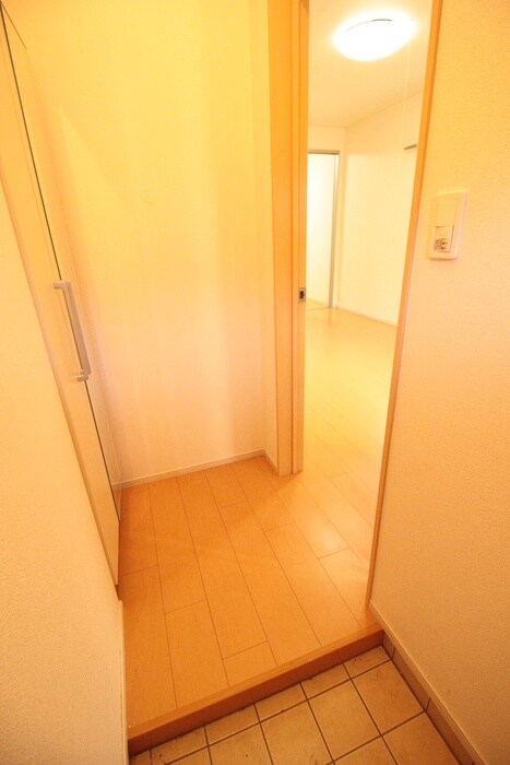 物件内観写真17　(廊下)