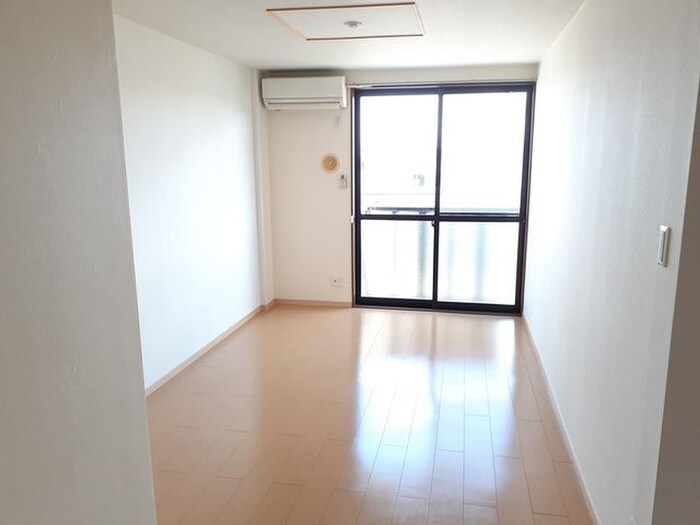 物件内観写真4　(居室)