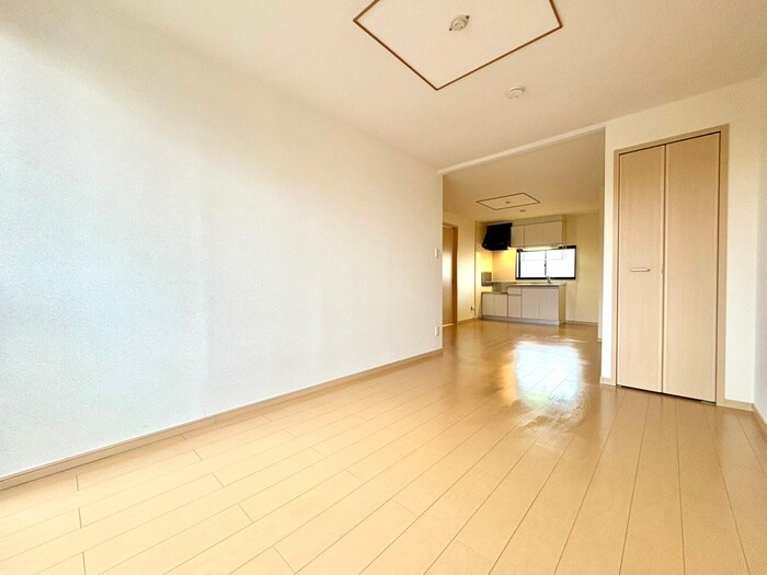 物件内観写真4　(居室)