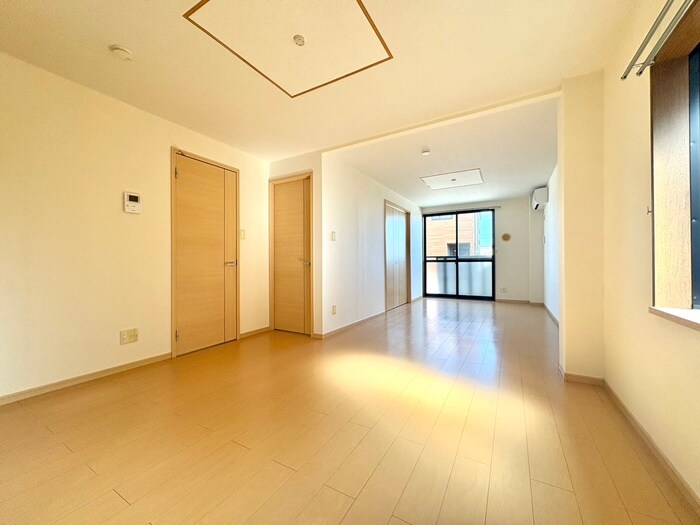 物件内観写真4　(居室)