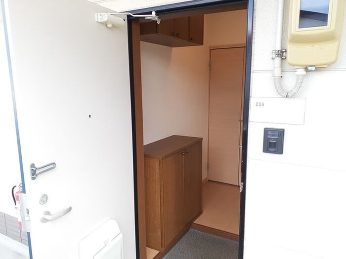 物件内観写真11　(玄関)