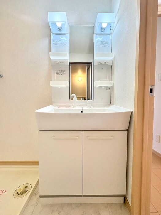 物件内観写真11　(洗面)