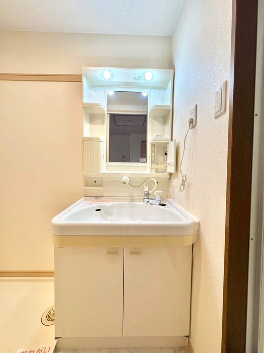 物件内観写真12　(洗面)