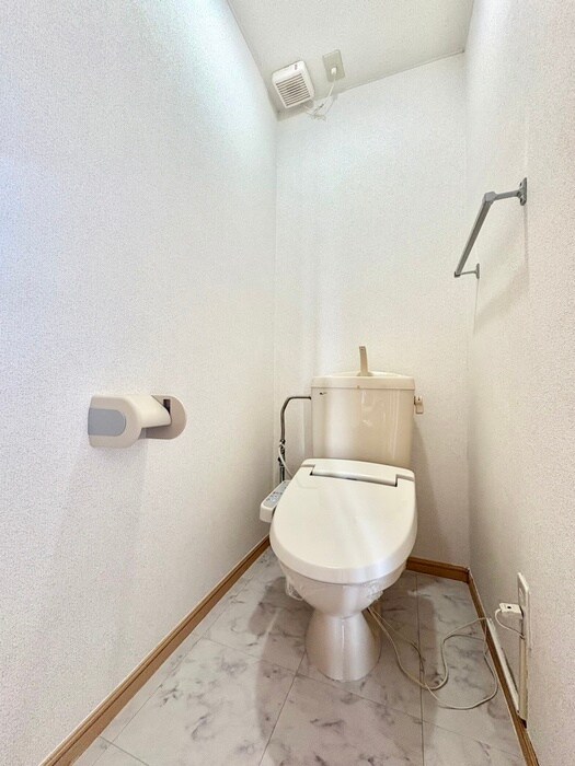 物件内観写真12　(トイレ)