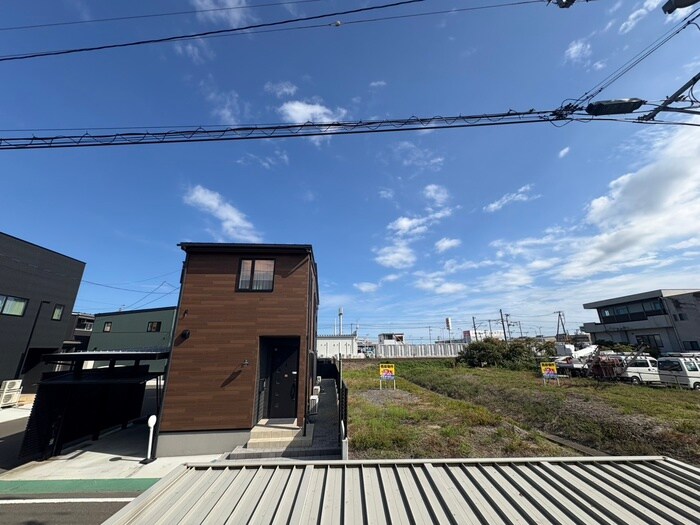 物件内観写真18　(室内からの展望)