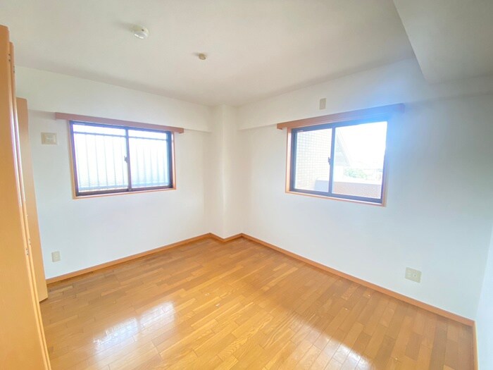 物件内観写真8　(居室)