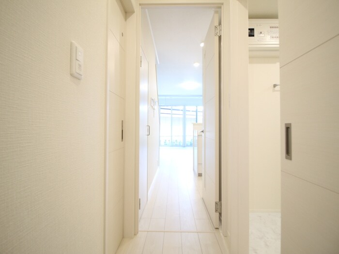 物件内観写真14　(廊下)