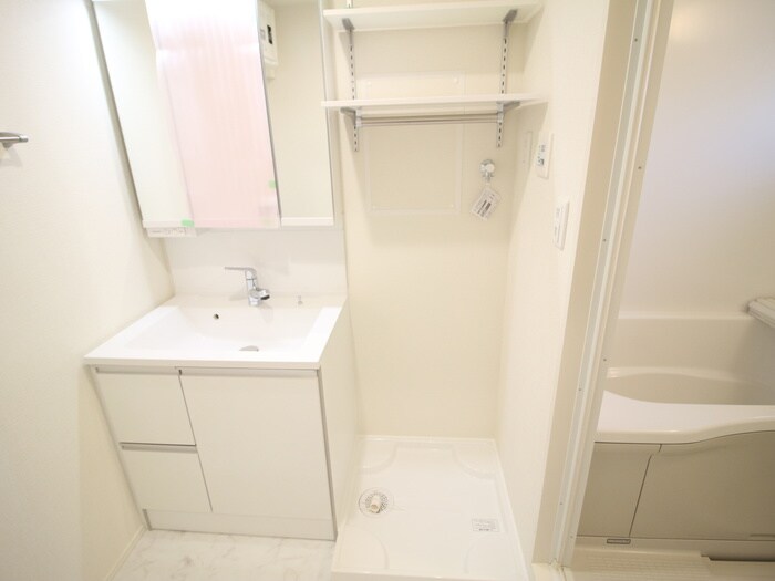 物件内観写真17　(洗濯機置場)