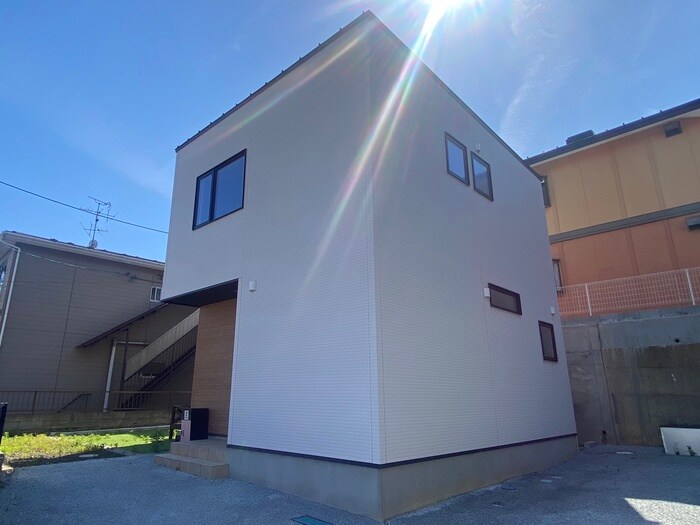 物件外観写真2　(外観写真)