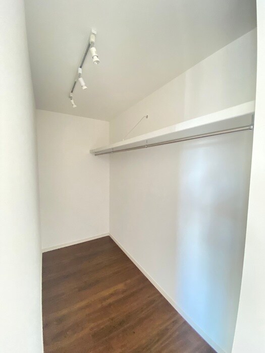 物件内観写真15　(収納)