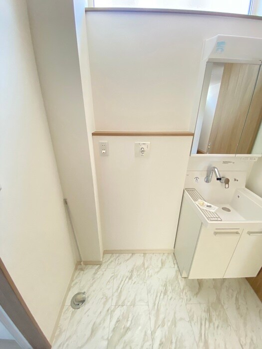 物件内観写真19　(洗濯機置場)