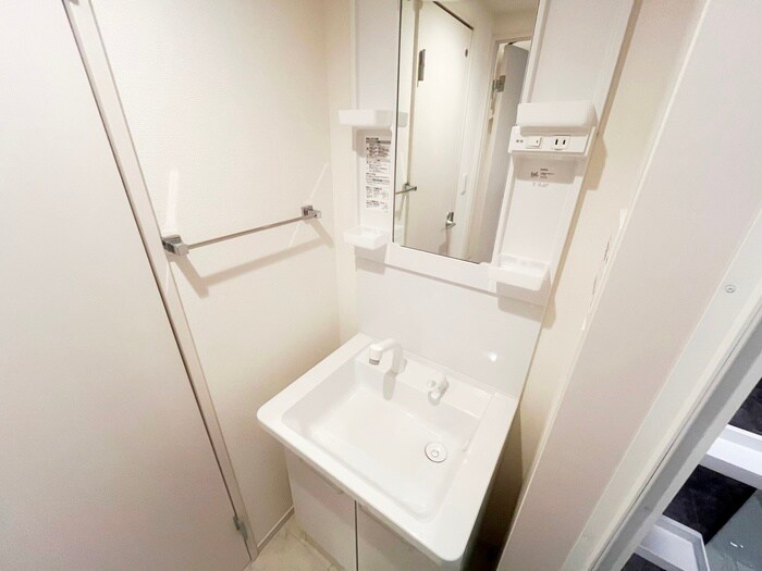 物件内観写真12　(洗面)