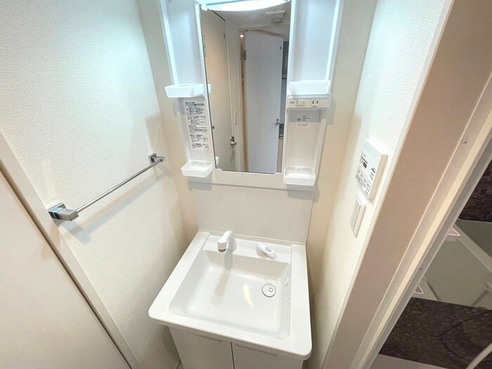 物件内観写真13　(洗面)