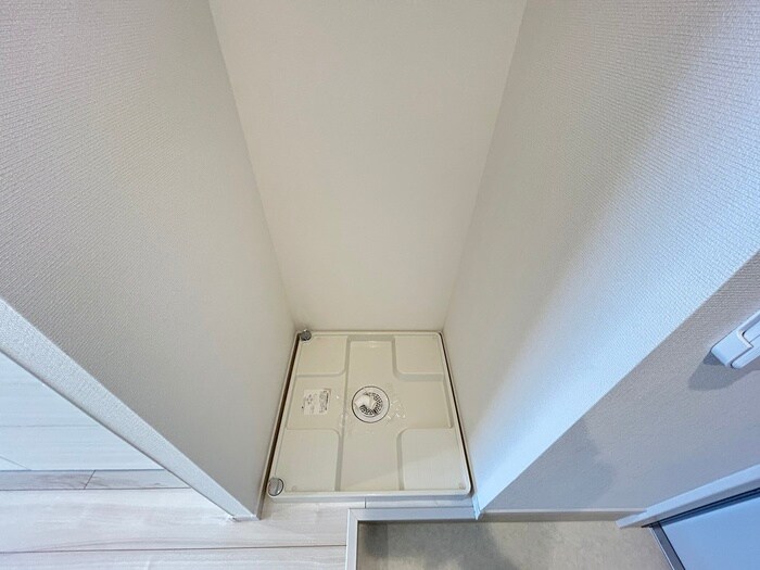 物件内観写真14　(洗濯機置場)
