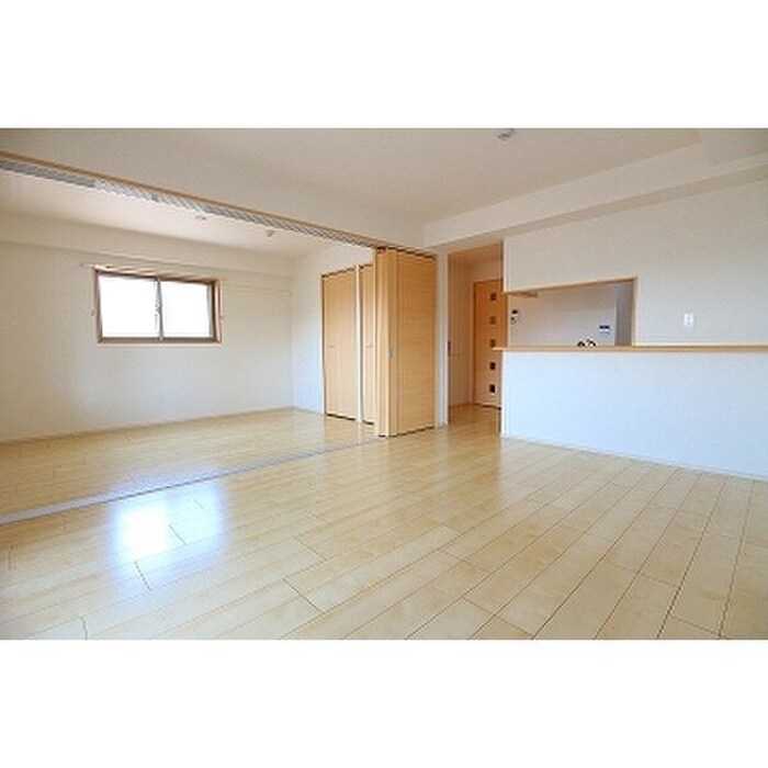 物件内観写真8　(居室)