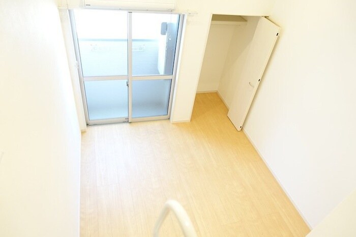 物件内観写真4　(居室)