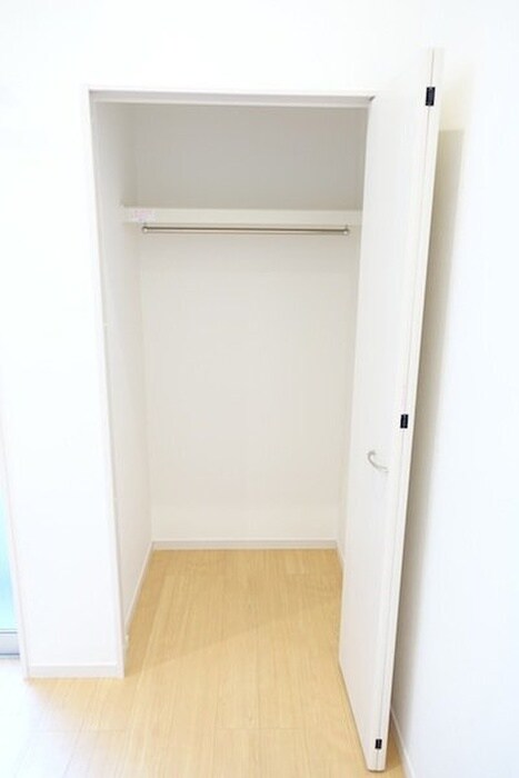 物件内観写真6　(収納)