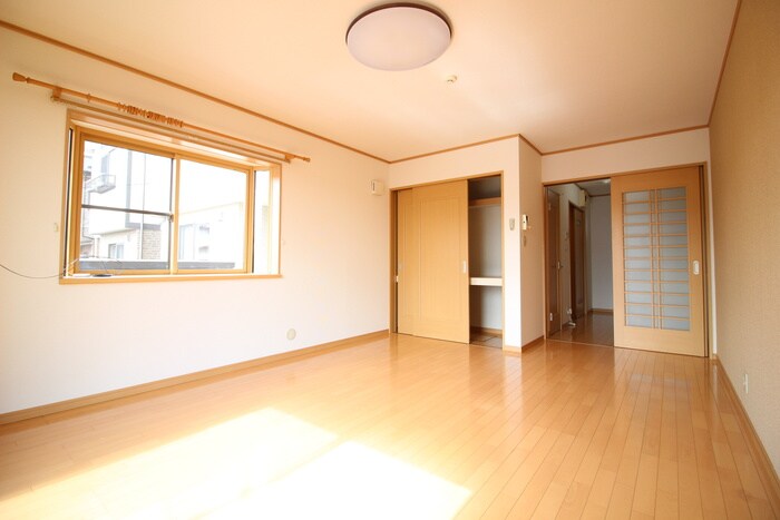 物件内観写真8　(居室)