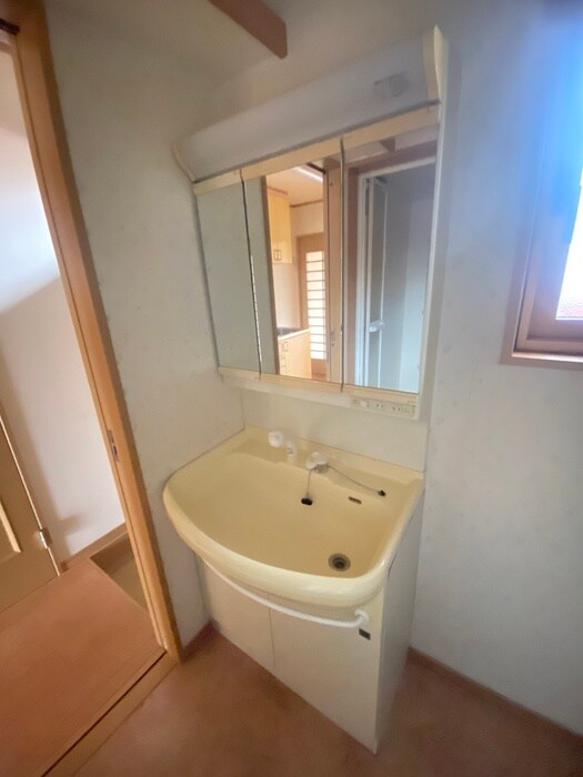 物件内観写真12　(洗面)