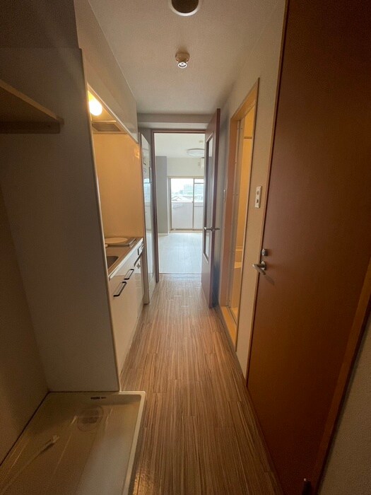 物件内観写真15　(廊下)