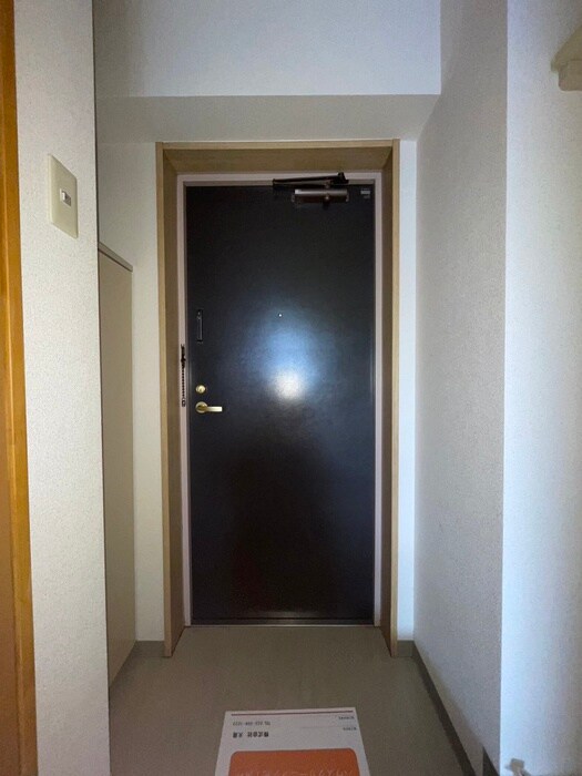 物件内観写真16　(玄関)