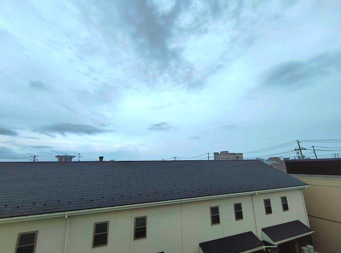 物件内観写真18　(室内からの展望)