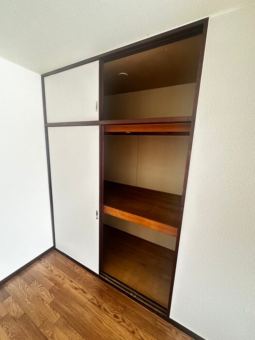 物件内観写真11　(収納)