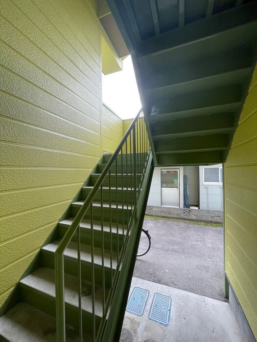 物件外観写真3　(エントランス部分)