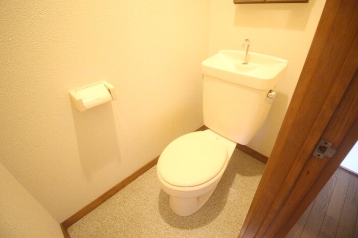 物件内観写真13　(トイレ)