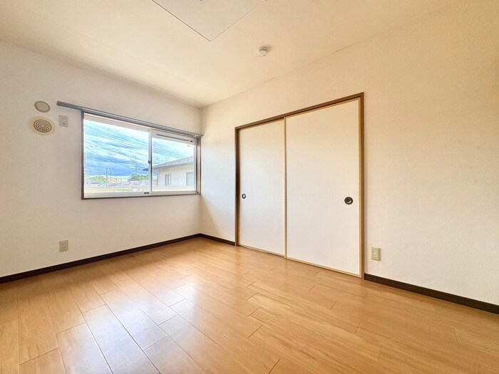 物件内観写真8　(居室)