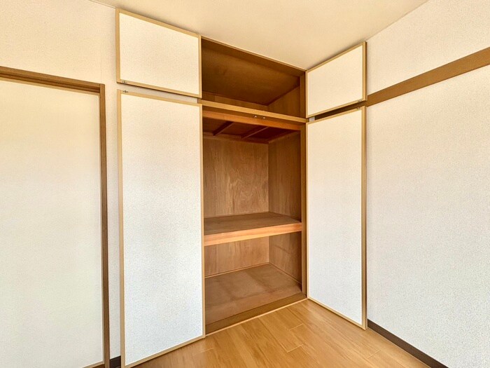 物件内観写真10　(収納)