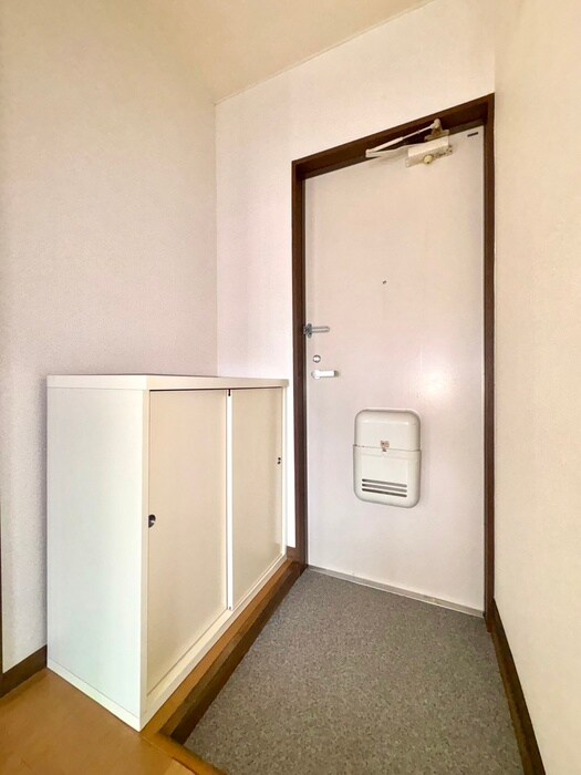 物件内観写真17　(玄関)