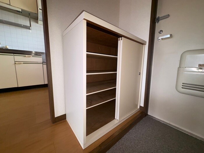 物件内観写真18　(靴箱)