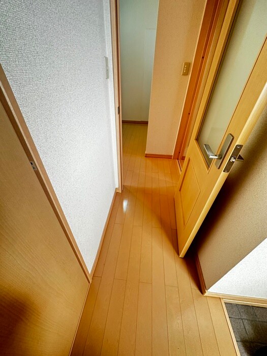 物件内観写真15　(廊下)