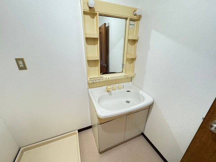 物件内観写真11　(洗面)