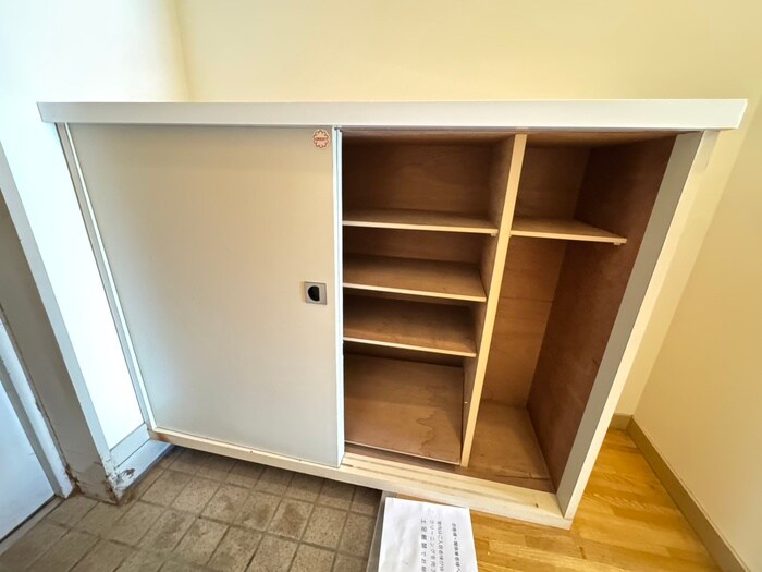 物件内観写真18　(靴箱)
