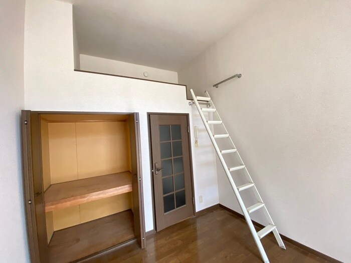 物件内観写真9　(居室)