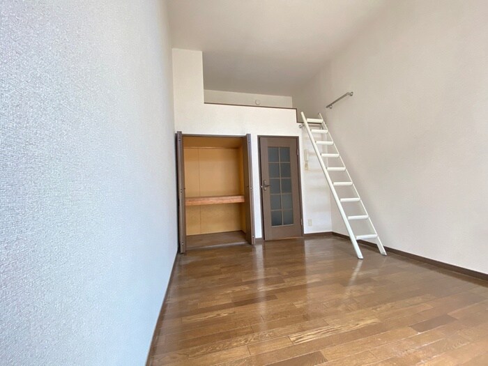 物件内観写真10　(居室)