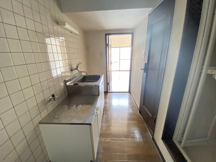 物件内観写真18　(廊下)