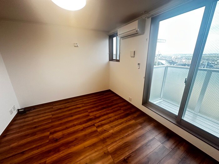 物件内観写真9　(居室)