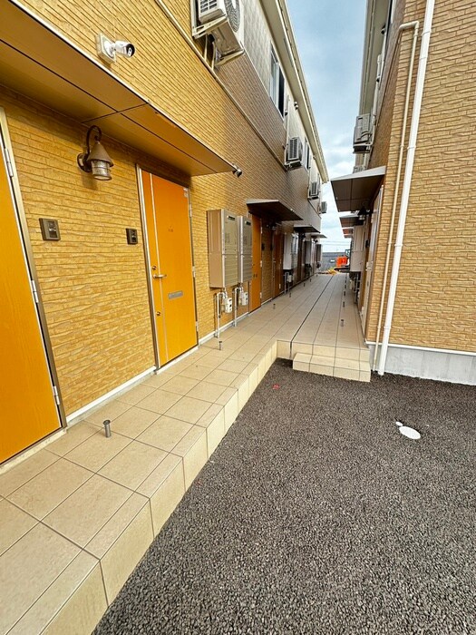 物件外観写真4　(エントランス部分)