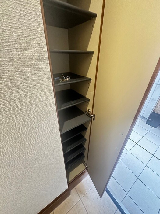 物件内観写真18　(靴箱)