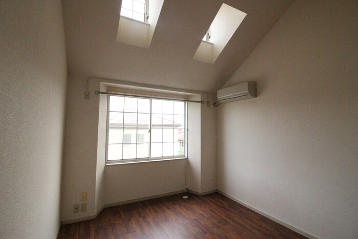 物件内観写真8　(居室)