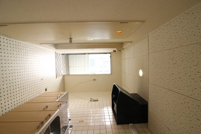 物件内観写真16　(廊下)