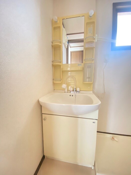 物件内観写真11　(洗面)