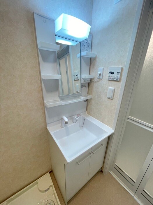 物件内観写真11　(洗面)